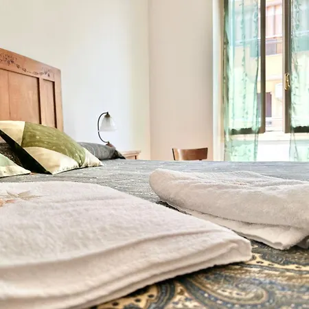 Palomar Apartment