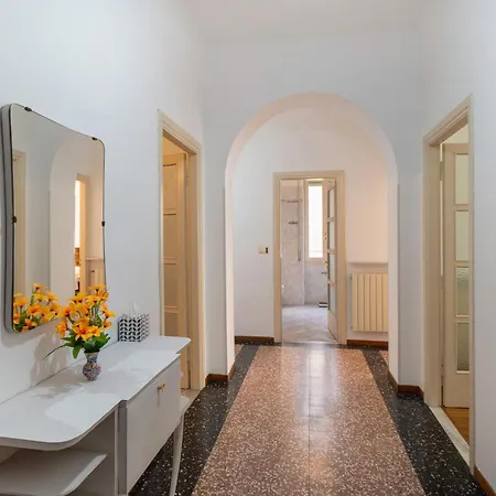 Palomar Apartment